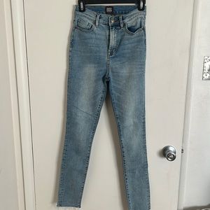 BDG twig super high rise jeans size 25